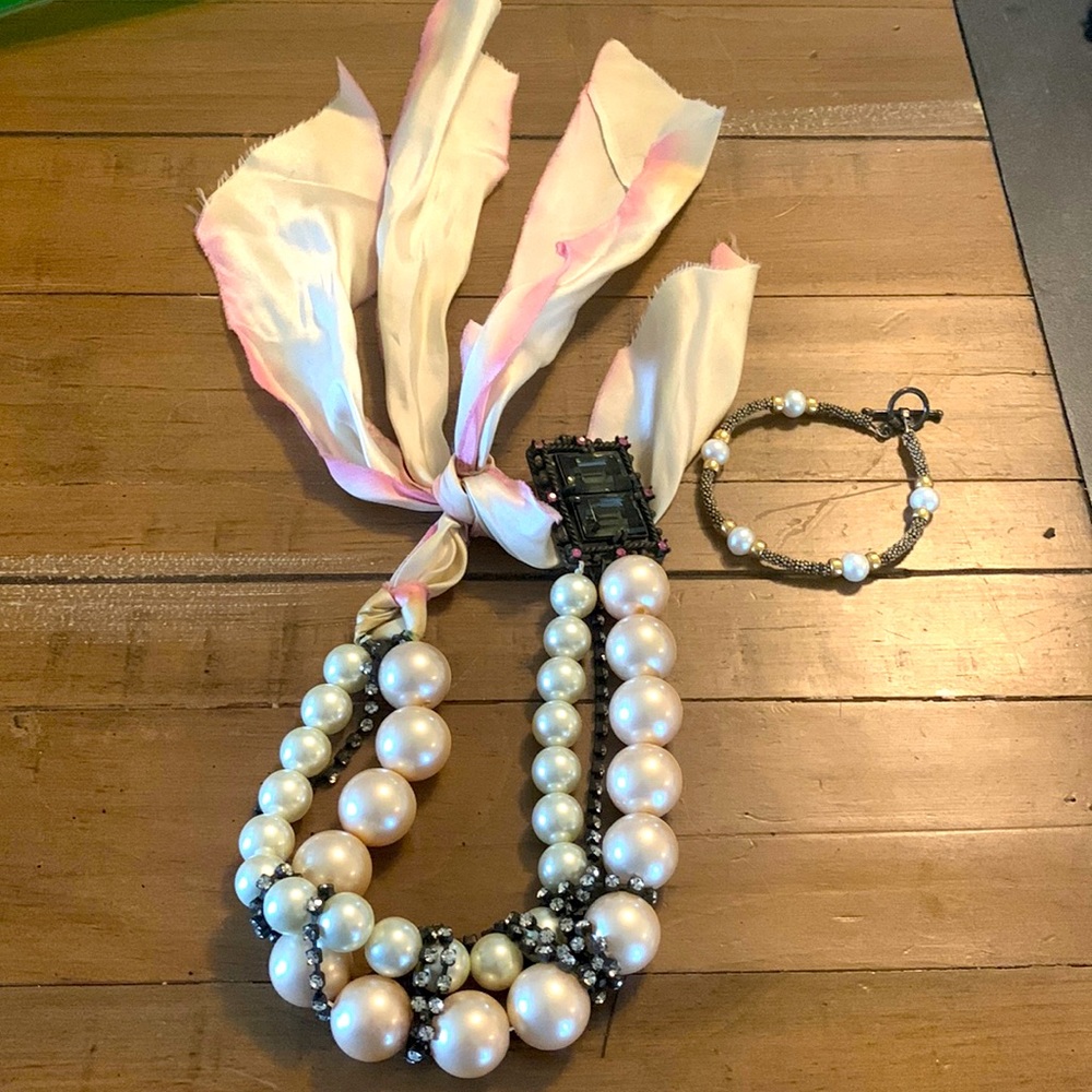 Fashion Pearl Necklace w/ Bracelet